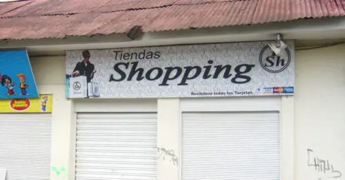 TIENDAS SHOPPING CALLE 13 CON 11 TIENDAS SHOPPING CALLE 13 CON 11